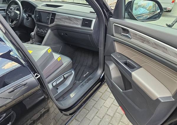 Volkswagen Atlas cena 159000 przebieg: 9900, rok produkcji 2020 z Rzeszów małe 667